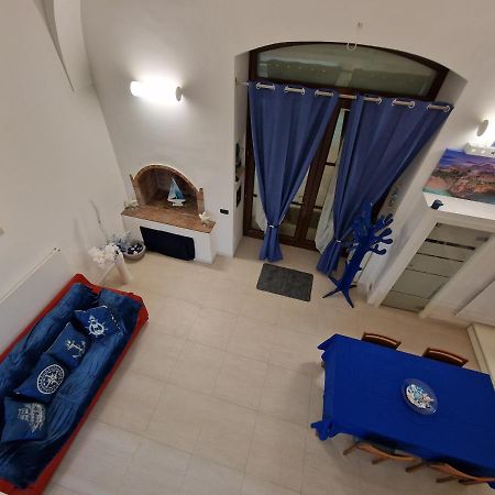 Polignano A Mare: Sulla Piazza Di Domenico Modugno Villa Kültér fotó