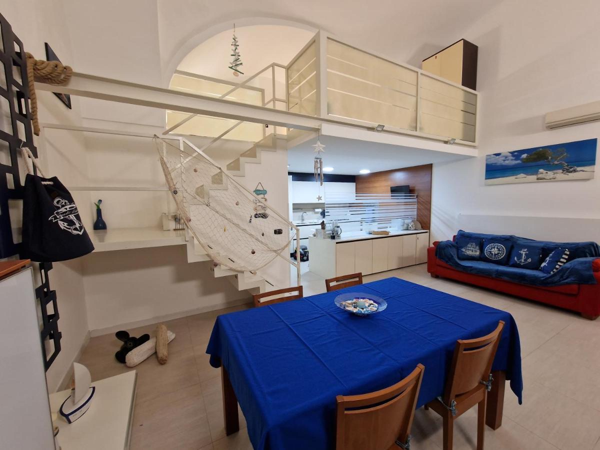 Polignano A Mare: Sulla Piazza Di Domenico Modugno Villa Kültér fotó
