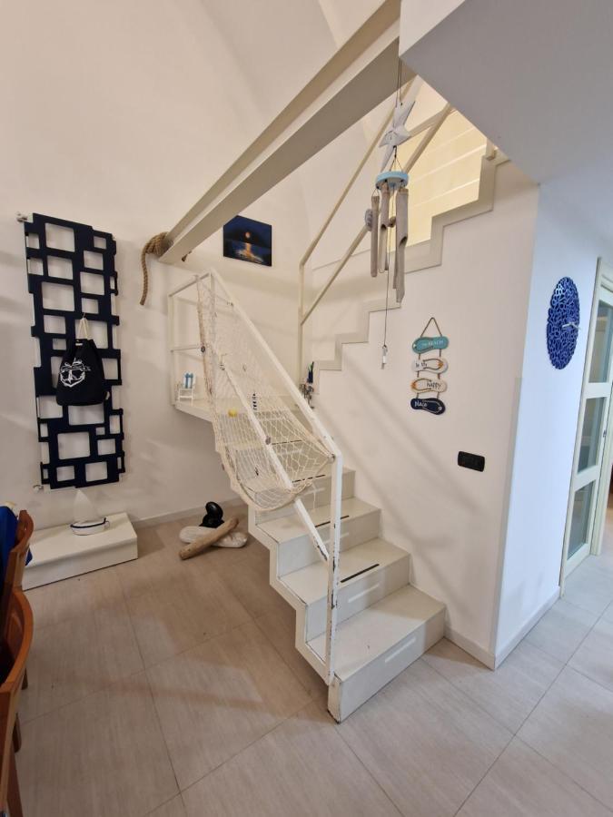 Polignano A Mare: Sulla Piazza Di Domenico Modugno Villa Kültér fotó