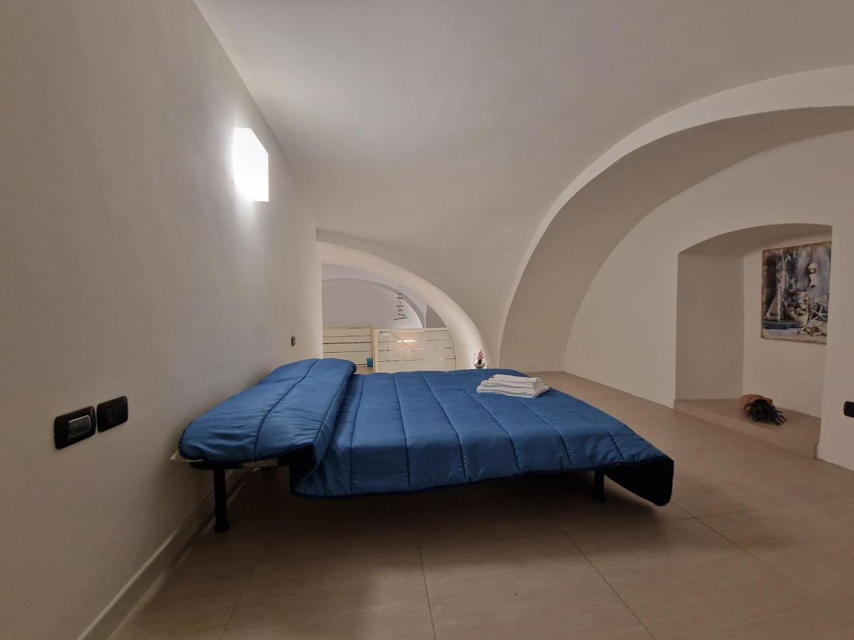 Polignano A Mare: Sulla Piazza Di Domenico Modugno Villa Kültér fotó